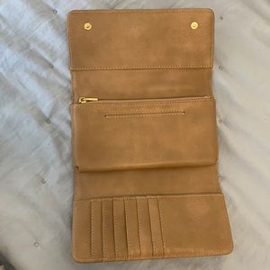 Tan Wallet